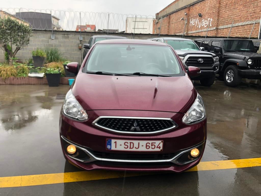 Mitsubishi space star 1,2 essence annee 2017 66000 km!!, Auto's, Mitsubishi, Euro 6, Bedrijf, 5 zetels, Climate control