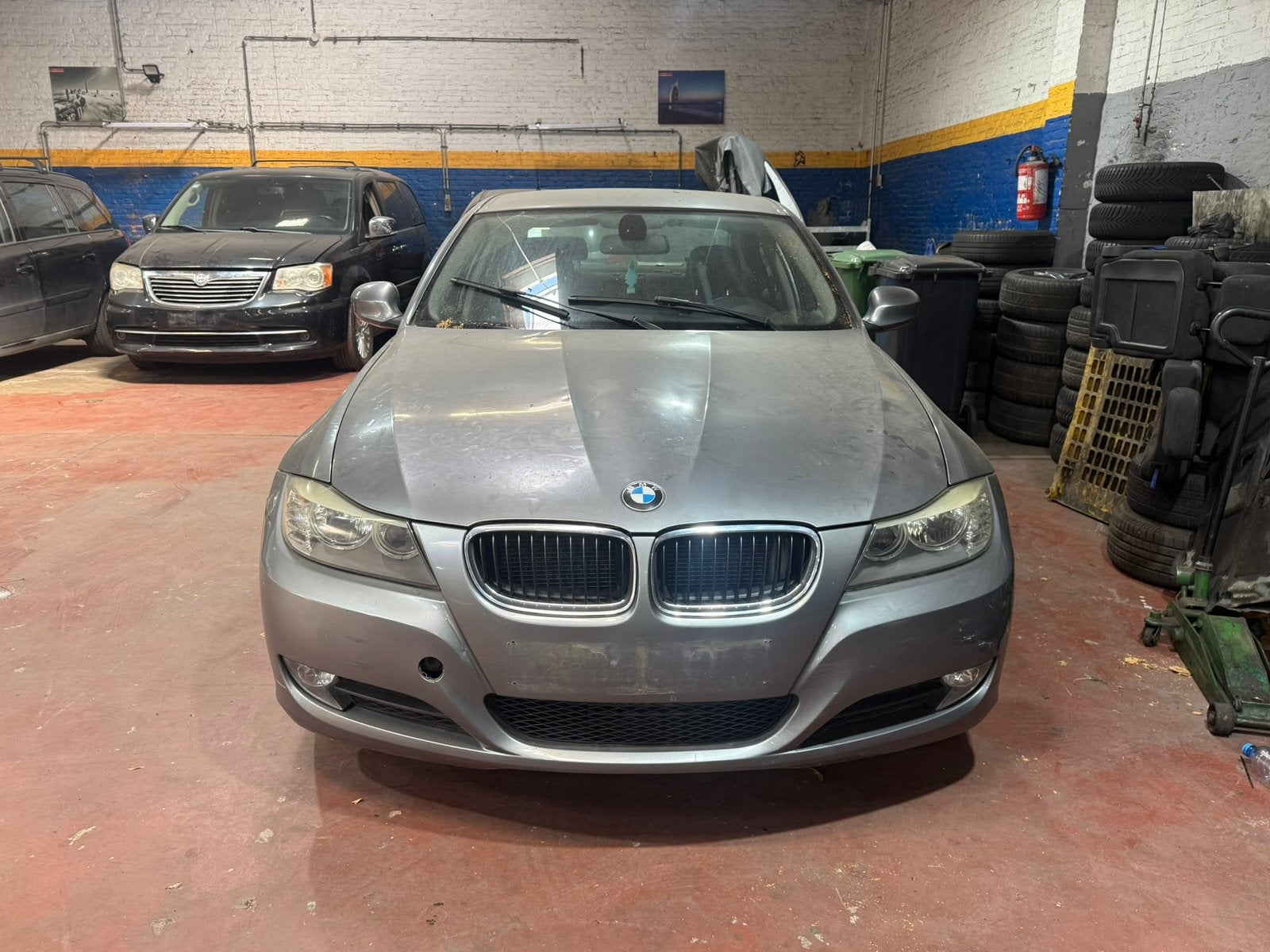 BMW 318 D /EURO5/PAS DE DÉMARRAGE/NÉGOCIATEUR/EXPORTATION, Interruption de démarrage, Boîte manuelle, Noir, 5 portes