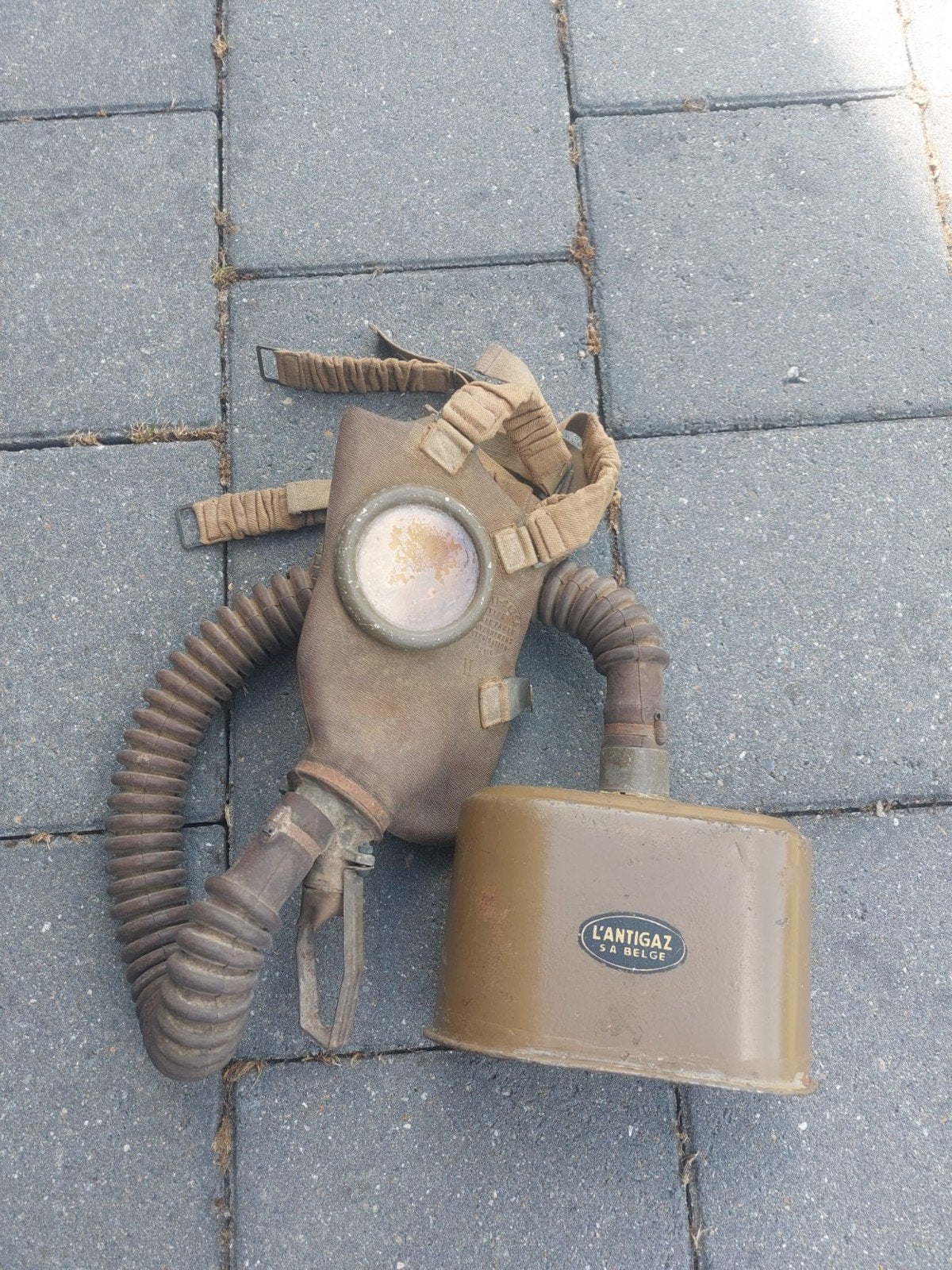 Fabricant de gaz belge de la Seconde Guerre mondiale L'ANTIG, Collections, Objets militaires | Seconde Guerre mondiale, Enlèvement ou Envoi