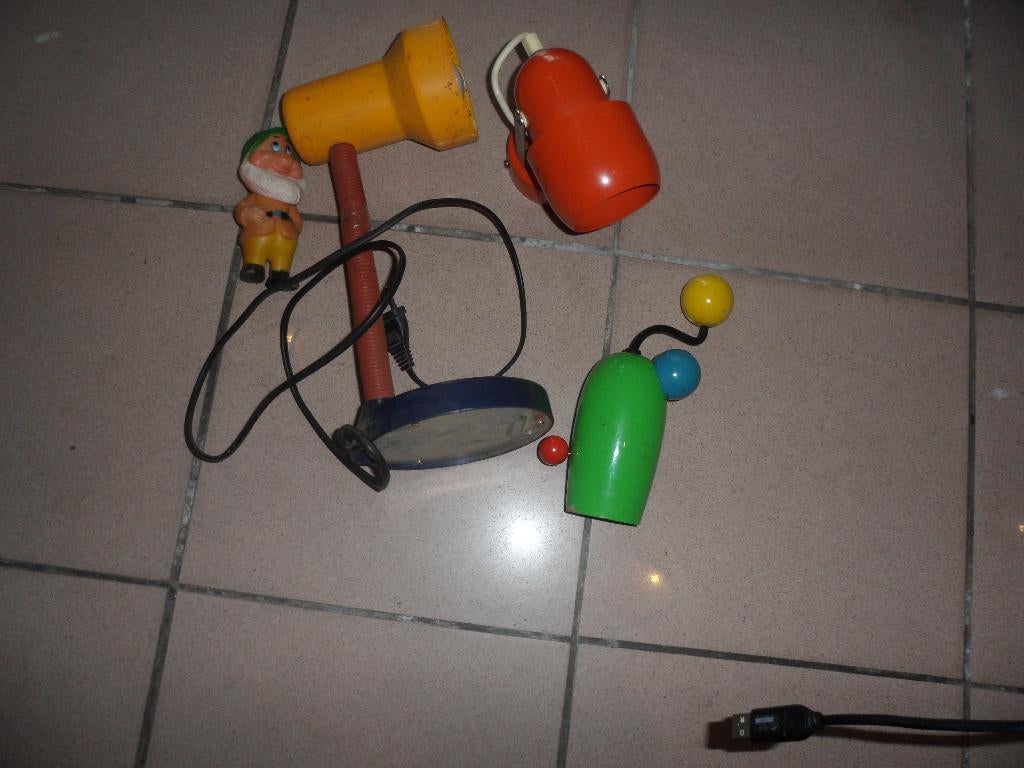kleine brocante te koop -per stuk of per bananendozen, Ophalen