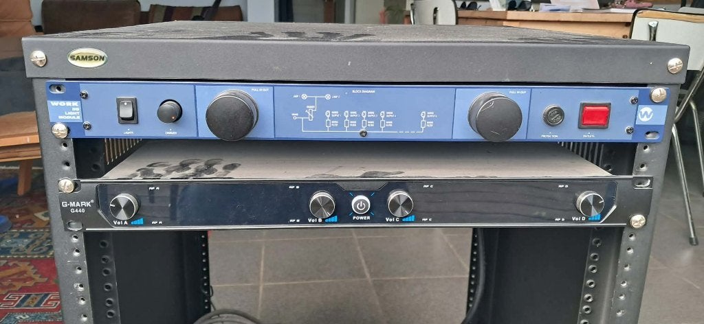 Rack sono complet – QSC USA 900 + G-MARK G440 + modules WORK, Audio, Tv en Foto, Ophalen, Gebruikt, Audio