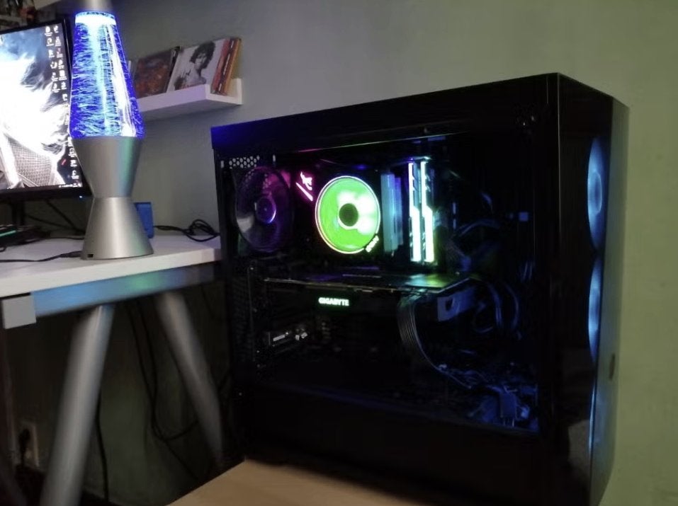 PC gamer + écran (400€), Le pc est monté avec différentes marques, Avec carte vidéo, Reconditionné, 4 Ghz ou plus