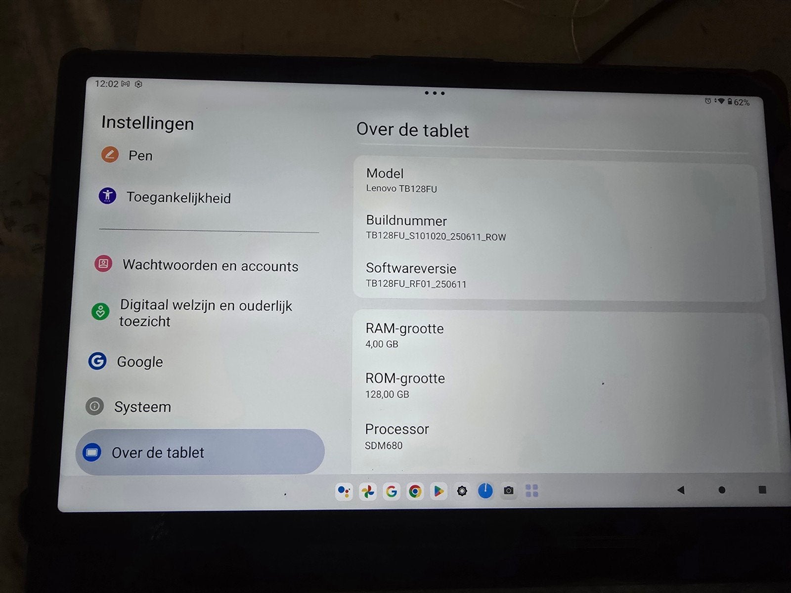 Lenovo M10 Plus 3gen 4 128gb met cover, Computers en Software, Android Tablets, 10 inch, M10 Plus (3rd Gen) 4, Uitbreidbaar geheugen