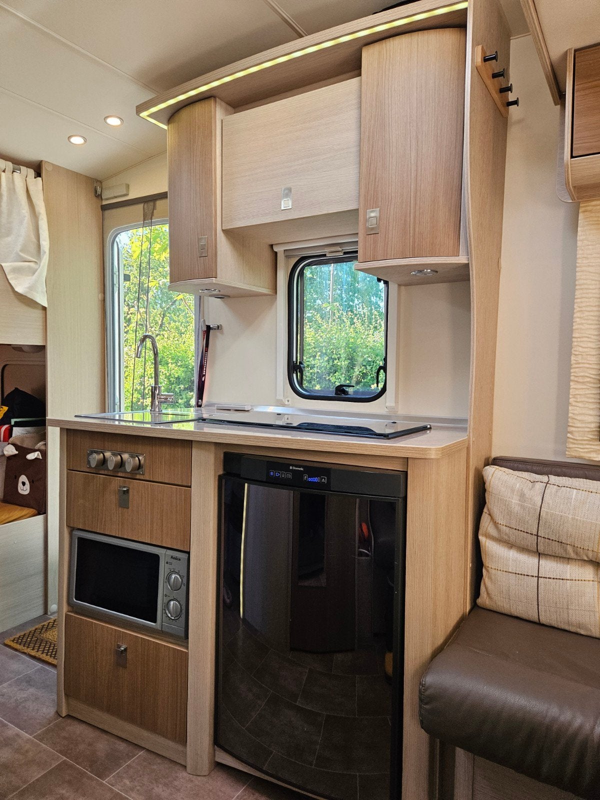 Bürstner 440Tk Averso+ caravan + airconditioning, mover,..., Buitenlamp, Roue de secours, Particulier, Bürstner