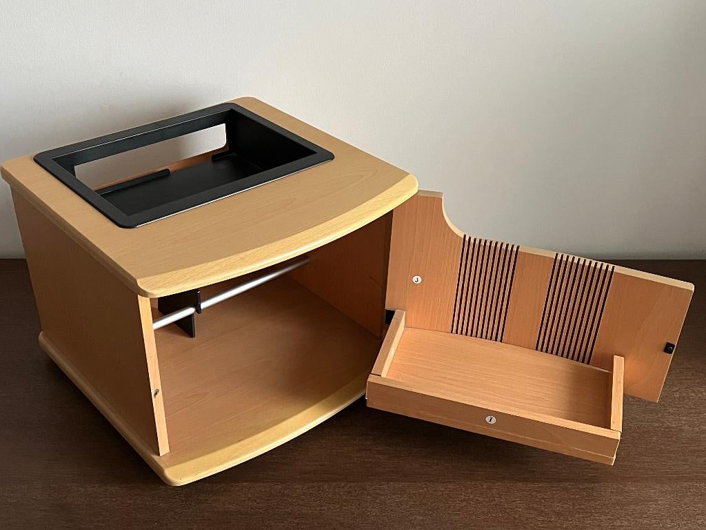 Meuble de rangement PlayStation (1990's), Consoles de jeu & Jeux vidéo, Consoles de jeu | Sony Consoles | Accessoires, Enlèvement ou Envoi