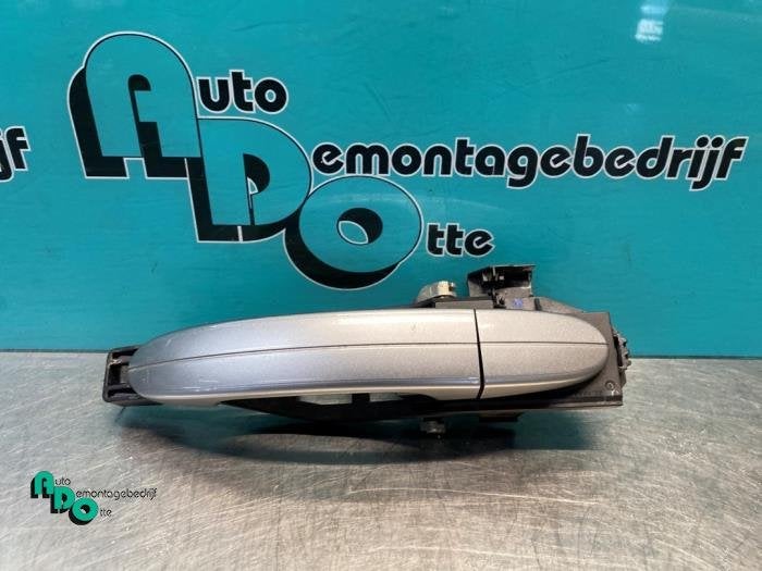Poignée portière 4portes avant droite d'un Ford Mondeo (Mo, -, 3 mois de garantie, -, -