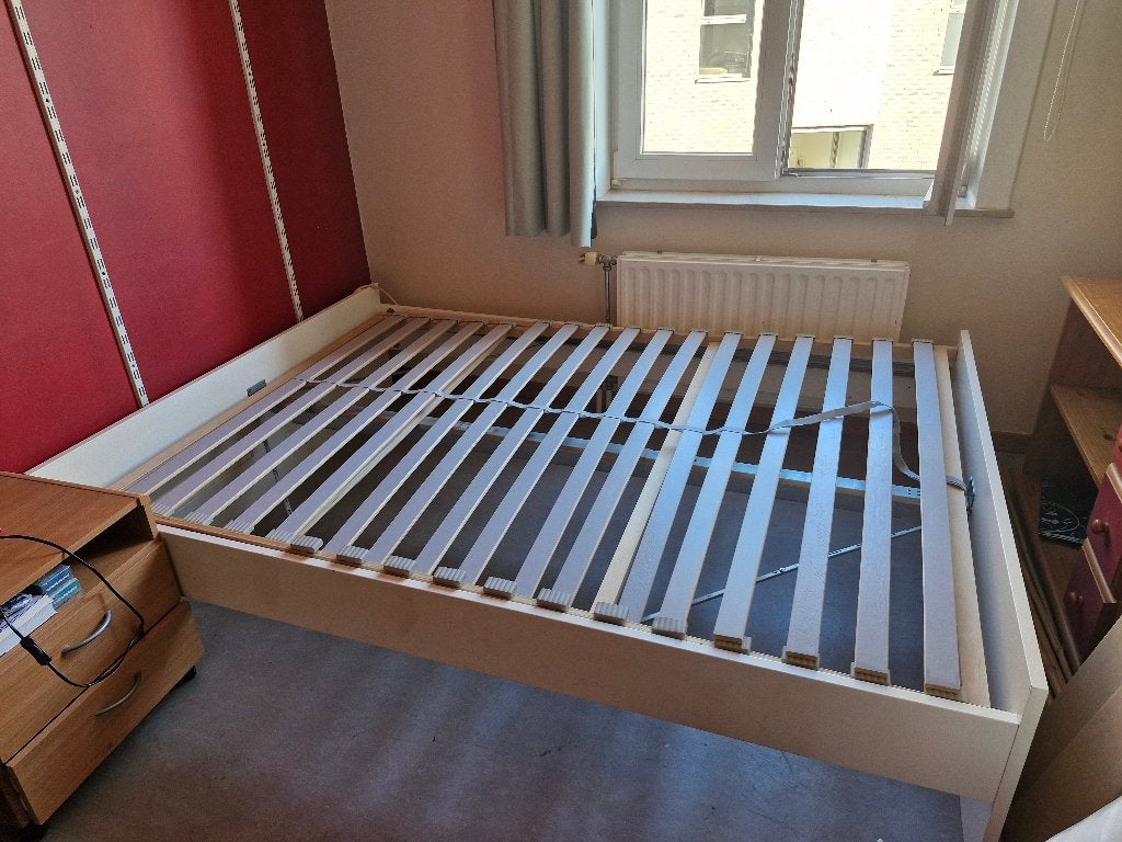 Ikea Tweepersoons Bed en Lattenbodem, Huis en Inrichting, Ophalen, Wit, Minimalistisch, modern, Tweepersoons