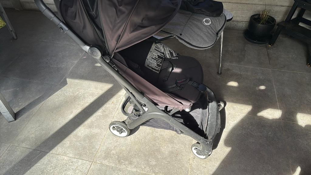 Bugabo Butterfly (met voetenzak en regenscherm), Enfants & Bébés, Buggys, Comme neuf, Autres marques, Protection de pluie, Couverture pieds