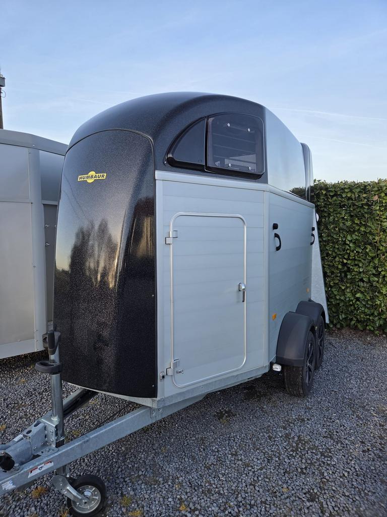 Humbaur Xanthos AERO 2400 – 2021, Ophalen, Zo goed als nieuw, Aluminium, 2-paards trailer