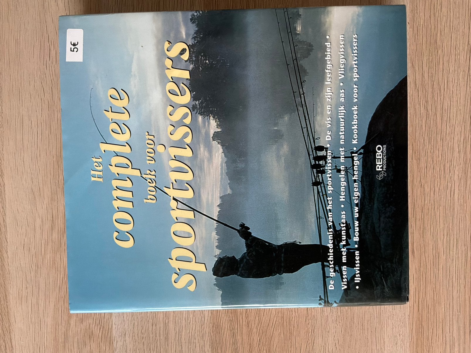 Het complete boek voor Sportvissers, Watersport en Boten, Ophalen, Zo goed als nieuw