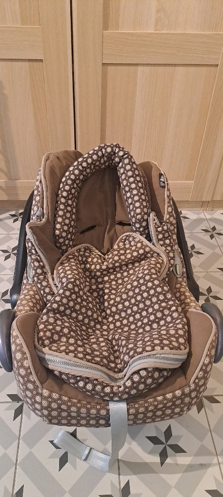 Maxicosi met voetenzak en verkleiner, Enlèvement, Utilisé, Maxi-Cosi