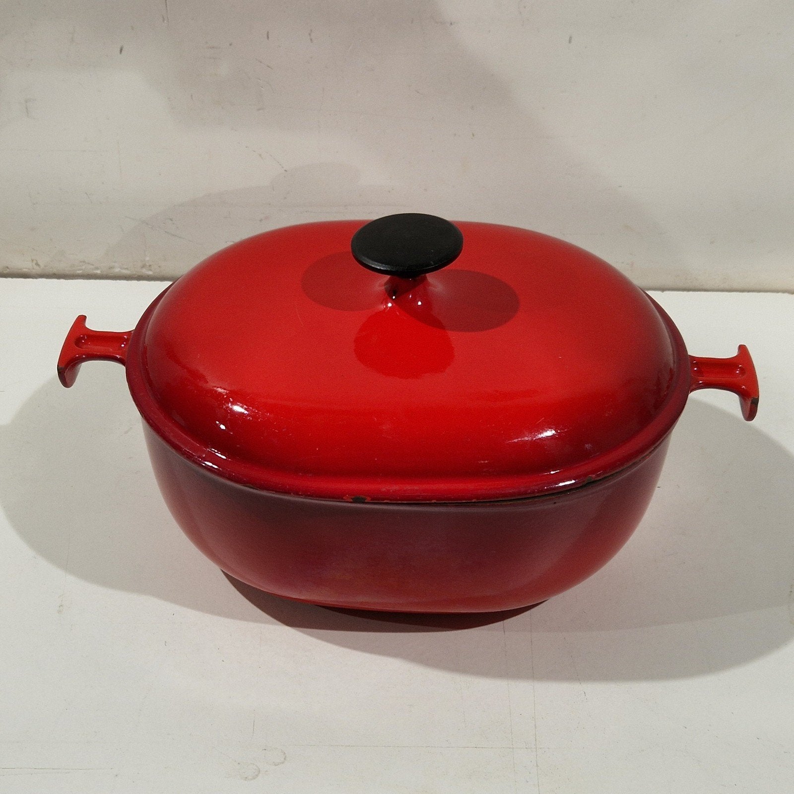 Le creuset ,  Enzo mari maat 29 , vuur rood kleur, Compatible barbecue, Enlèvement ou Envoi, Fonte, Le Creuset