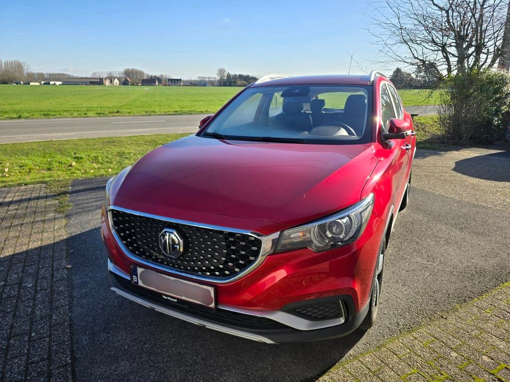 MG ZS 44,5 kWh EV Luxury / leder / navi / panodak, Auto's, MG, Automaat, Zwart, Leder, Elektrisch