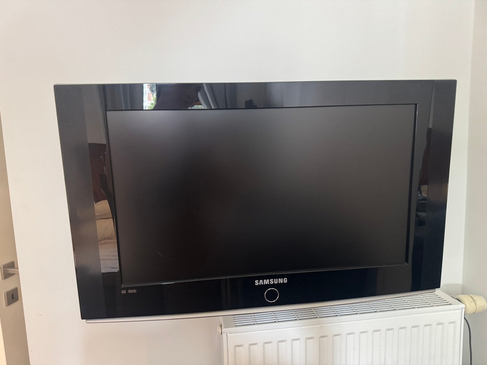 Samsung LCD TV 26” + Vogel’s draaibare muurbeugel, Audio, Tv en Foto, Ophalen, Gebruikt, LCD, Samsung