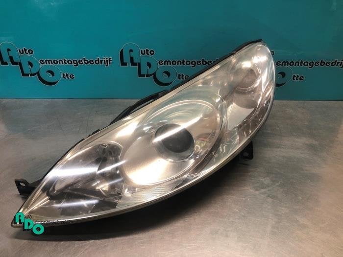 Phare gauche d'un Peugeot 407 (407 04-), -, 3 mois de garantie, Utilisé, -