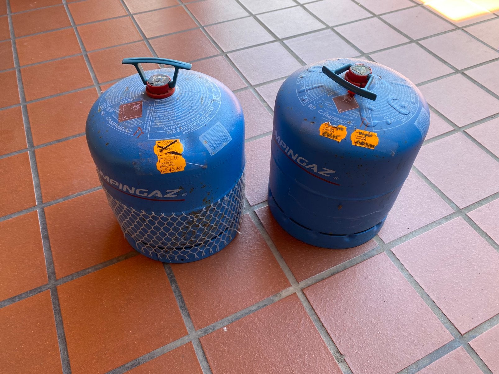 Deux bouteilles de gaz de camping, Enlèvement, Comme neuf