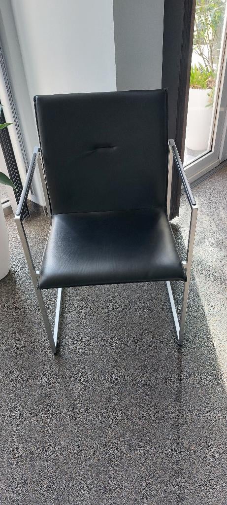 Arco frame stoel, Ophalen, Drie, Zwart, Zo goed als nieuw