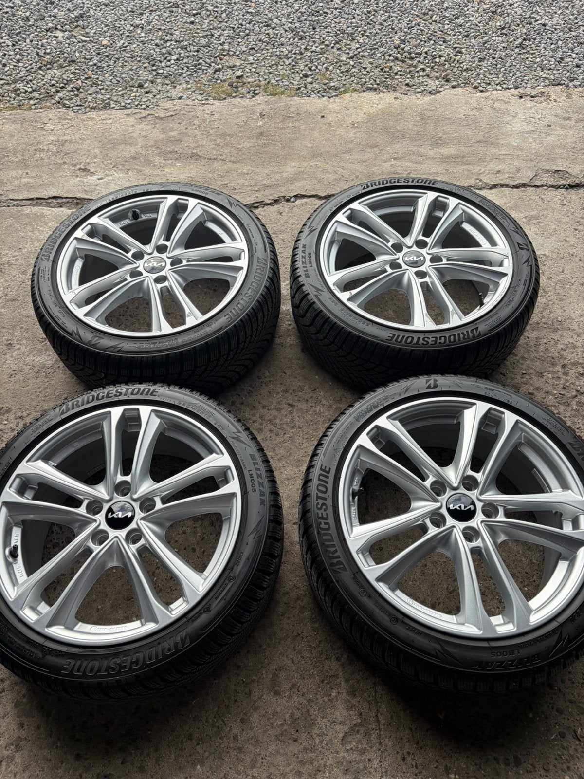 Roues d'hiver Kia Niro de 18 pouces avec capteurs TPMS, Autos : Pièces & Accessoires, Pneus et Jantes, Pneus hiver, Véhicule de tourisme