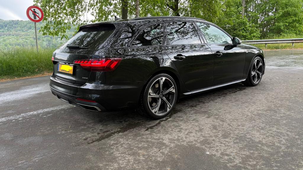 Audi A4 Avant 45 Tfsi Quattro S-Line, Autos, Audi, Alarme, Achat, Noir, 5 portes