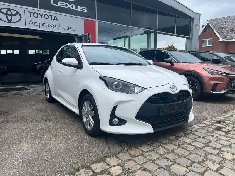 Toyota Yaris Dynamic, Autos, Toyota, Entreprise, Yaris, Régulateur de distance, Airbags, Bluetooth, Vitres électriques, Assistance au freinage d'urgence