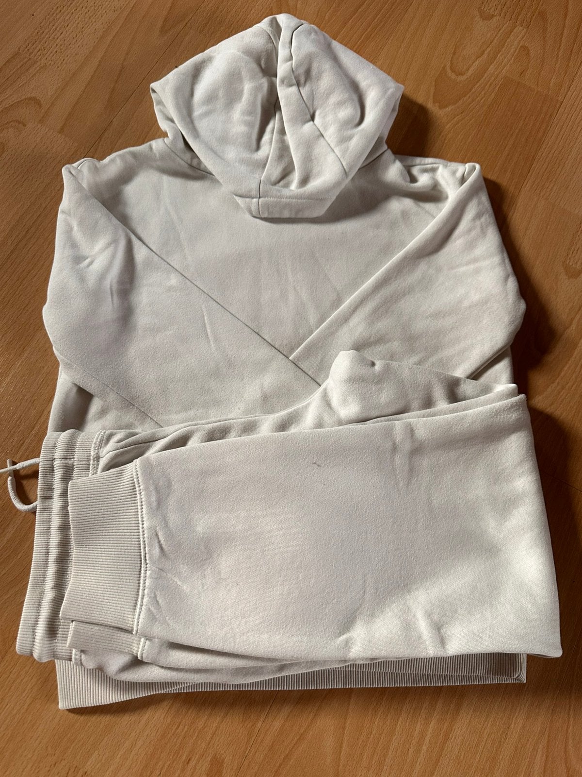 hoodie met broek voor meisjes maat 134/140, Ophalen, Zo goed als nieuw