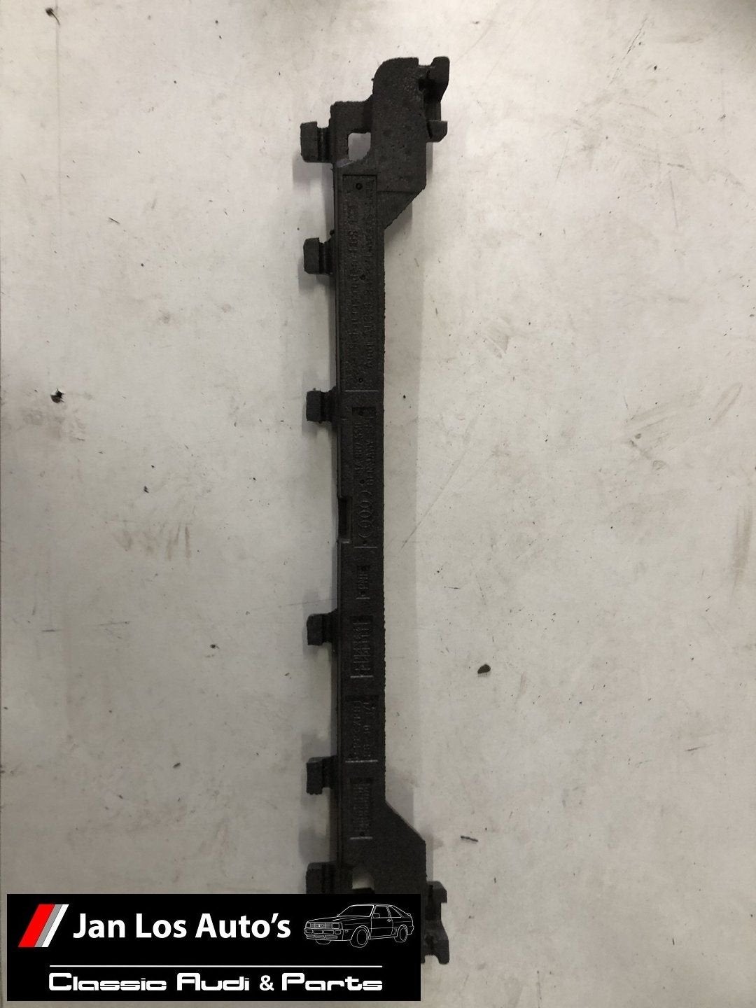 Audi Q2 GA 81a voorbumperbalk schuim stootkussen, Gebruikt, -, Voor, -