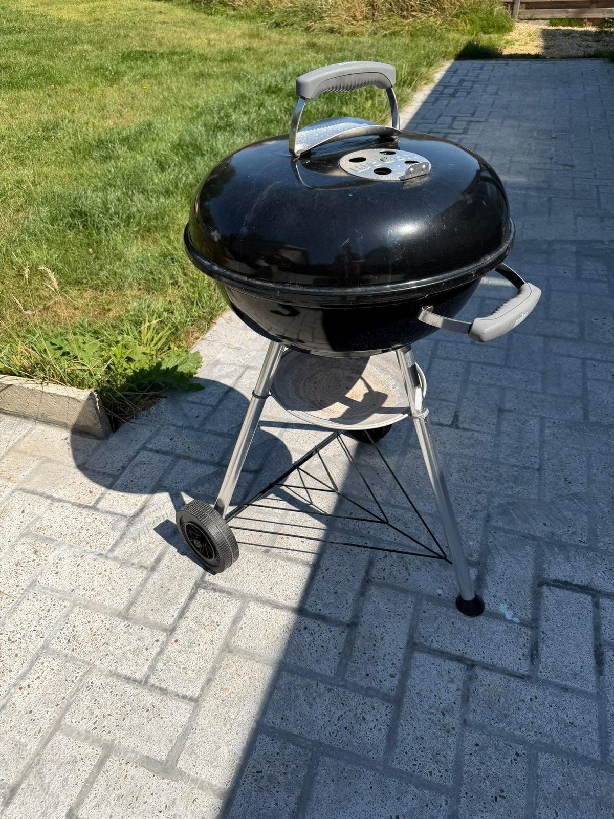Bbq Weber, Tuin en Terras, Houtskoolbarbecues, Ophalen, Gebruikt, Met accessoires