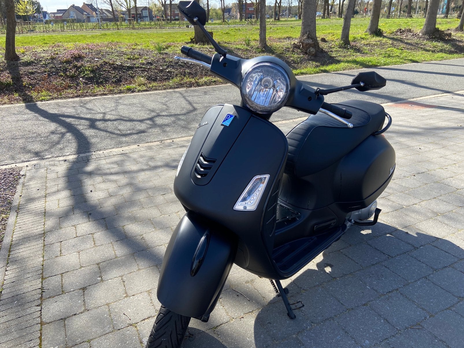 Vespa 300 gts notte, Motoren, Motoren | Piaggio, Particulier