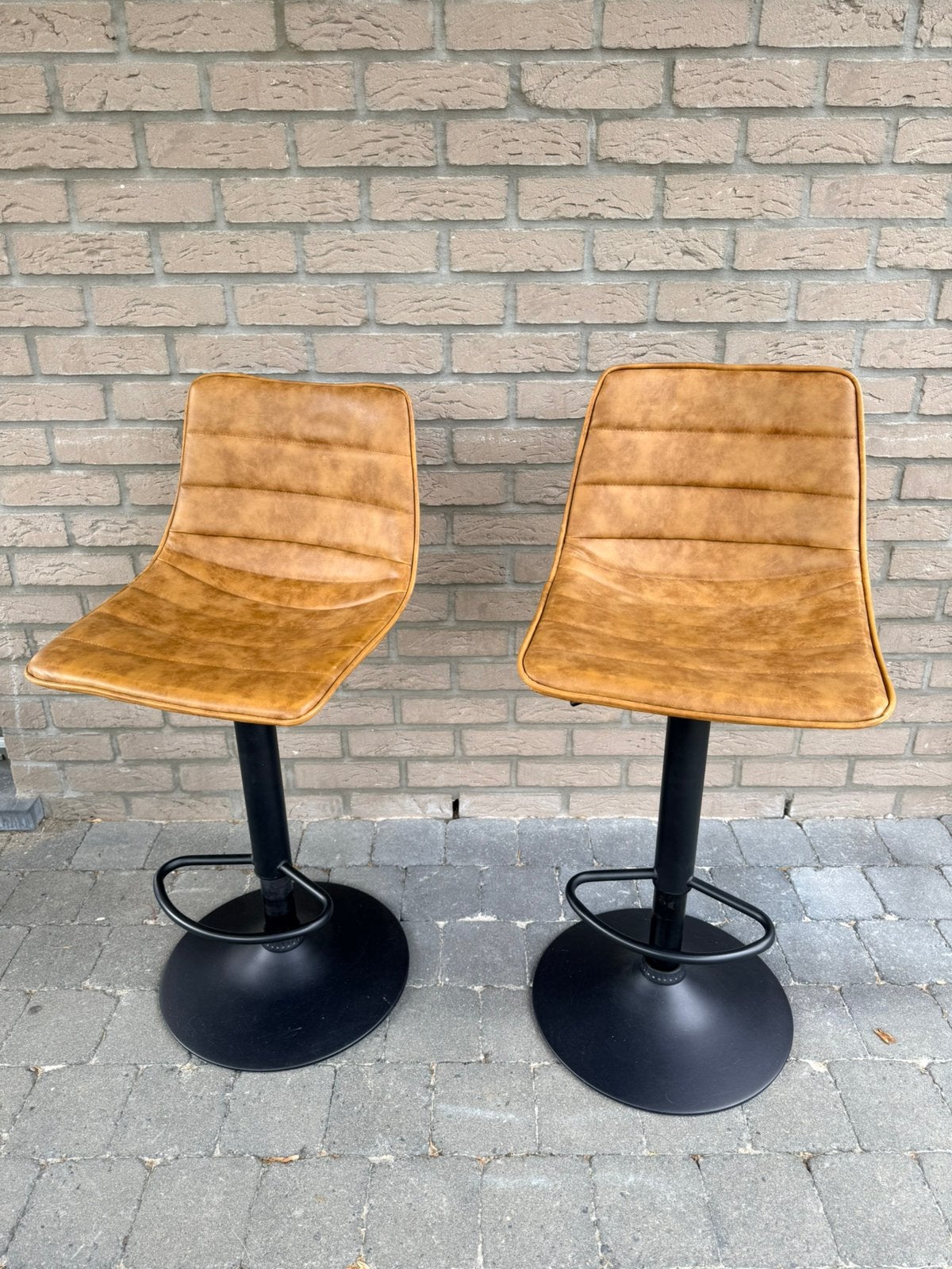 Tabourets, Enlèvement, Comme neuf