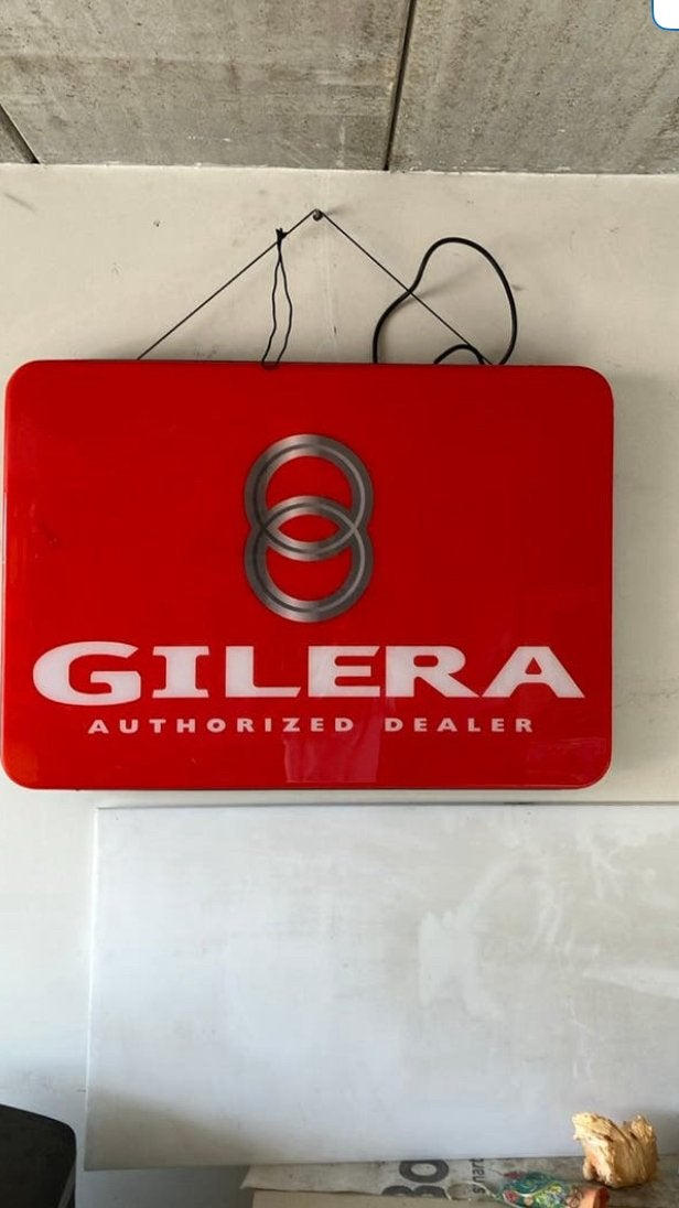 Lichtbak Gilera (nieuw) origineel, Verzamelen, Merken en Reclamevoorwerpen, Ophalen
