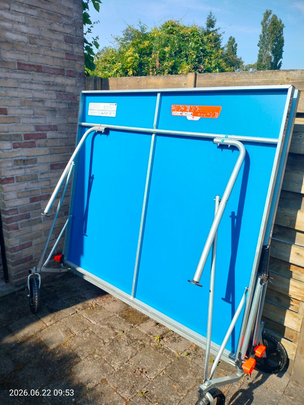 Dit is een blauwe inklapbaar pingpong tafel., Ophalen, Inklapbaar