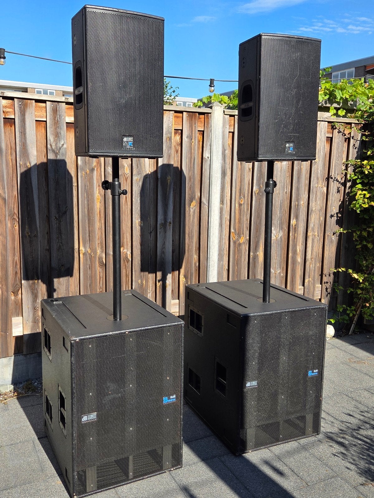 Actieve geluidsset Db technologies 2x DVA S1521N 2x DVX 12HP, TV, Hi-fi & Vidéo, Autres marques, Kit d'enceintes, Bass-reflex