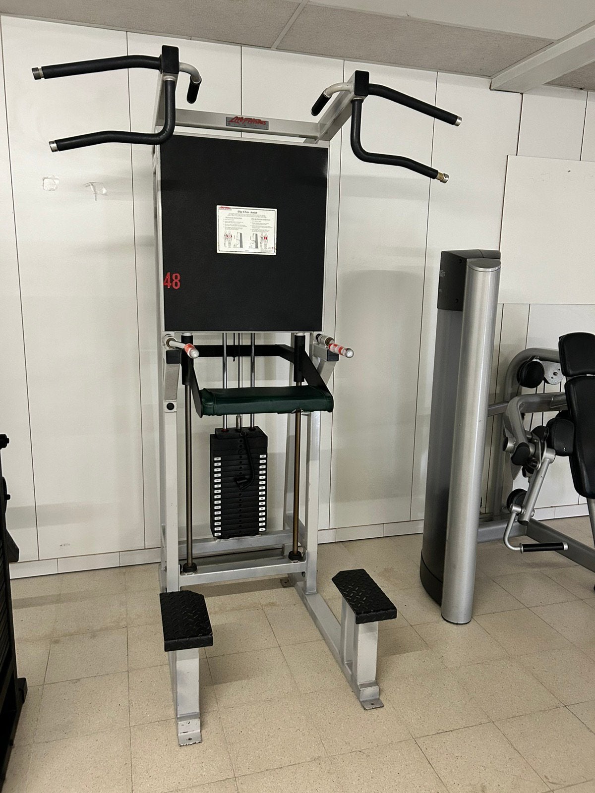 LIFE FITNESS CHINN EN DIP ASSIST, Sport en Fitness, Ophalen, Zo goed als nieuw, Borst