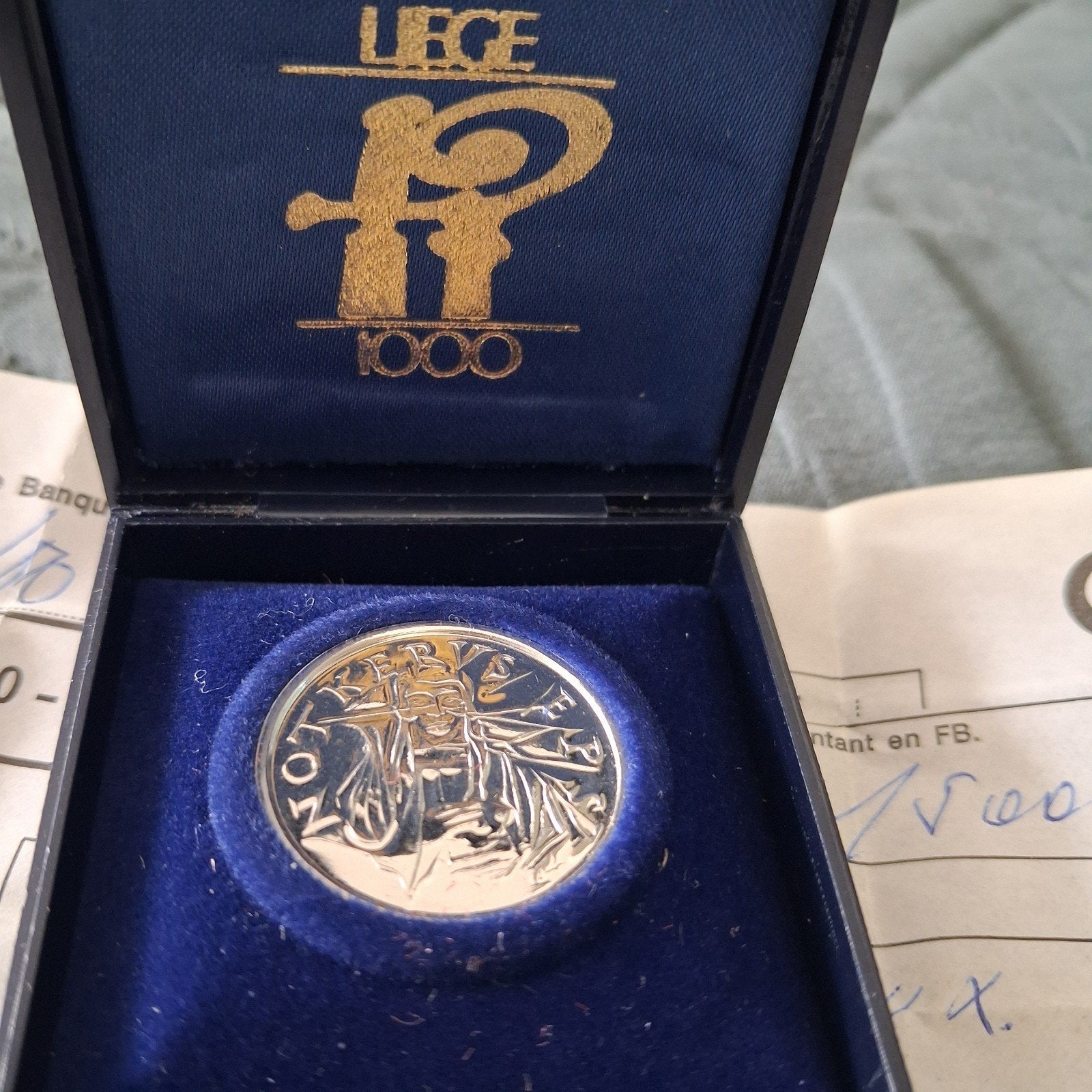 RARE – Médaille Platine 999,5‰ « 1000 ans de Liège » (1980), Postzegels en Munten, Penningen en Medailles, Ophalen, Overige materialen