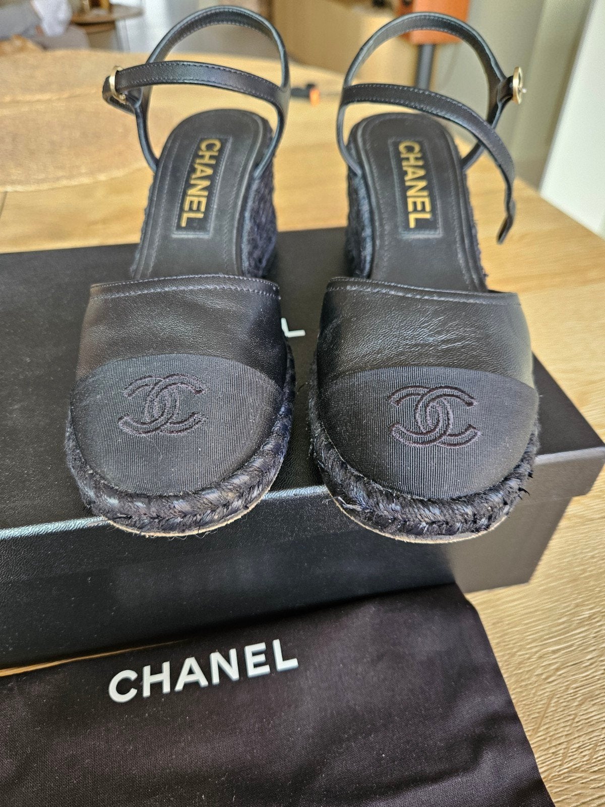 zwarte schoen van Chanel., Handtassen en Accessoires, Ophalen of Verzenden, Zo goed als nieuw
