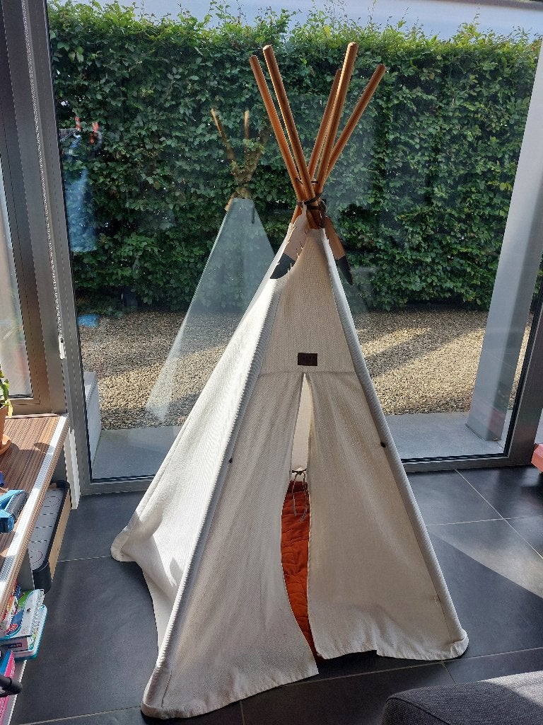 Tipi + tapis Nobodinoz, Enlèvement, Comme neuf