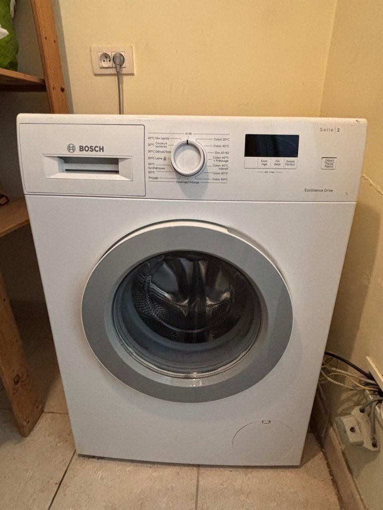 BOSCH WASMACHINE AAN DE VOORKANT, Ophalen, 1200 tot 1600 toeren, 8 tot 10 kg, Zo goed als nieuw