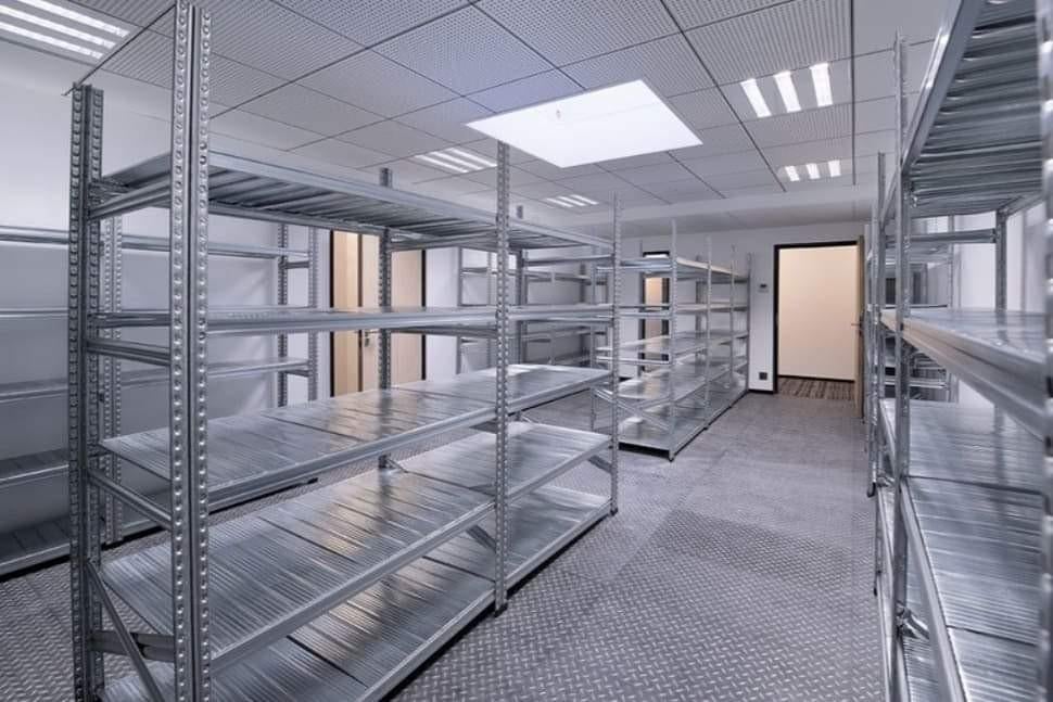 Metalen rek (modulaire winkelrekken)