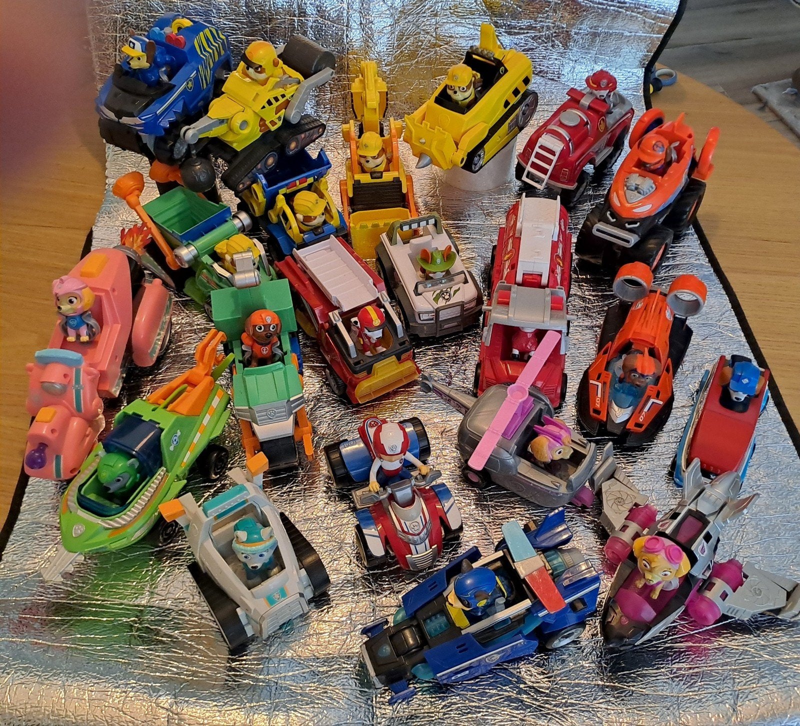 21 Véhicules pat patrouille + figurines, Kinderen en Baby's, Speelgoed |Speelgoedvoertuigen, Ophalen of Verzenden