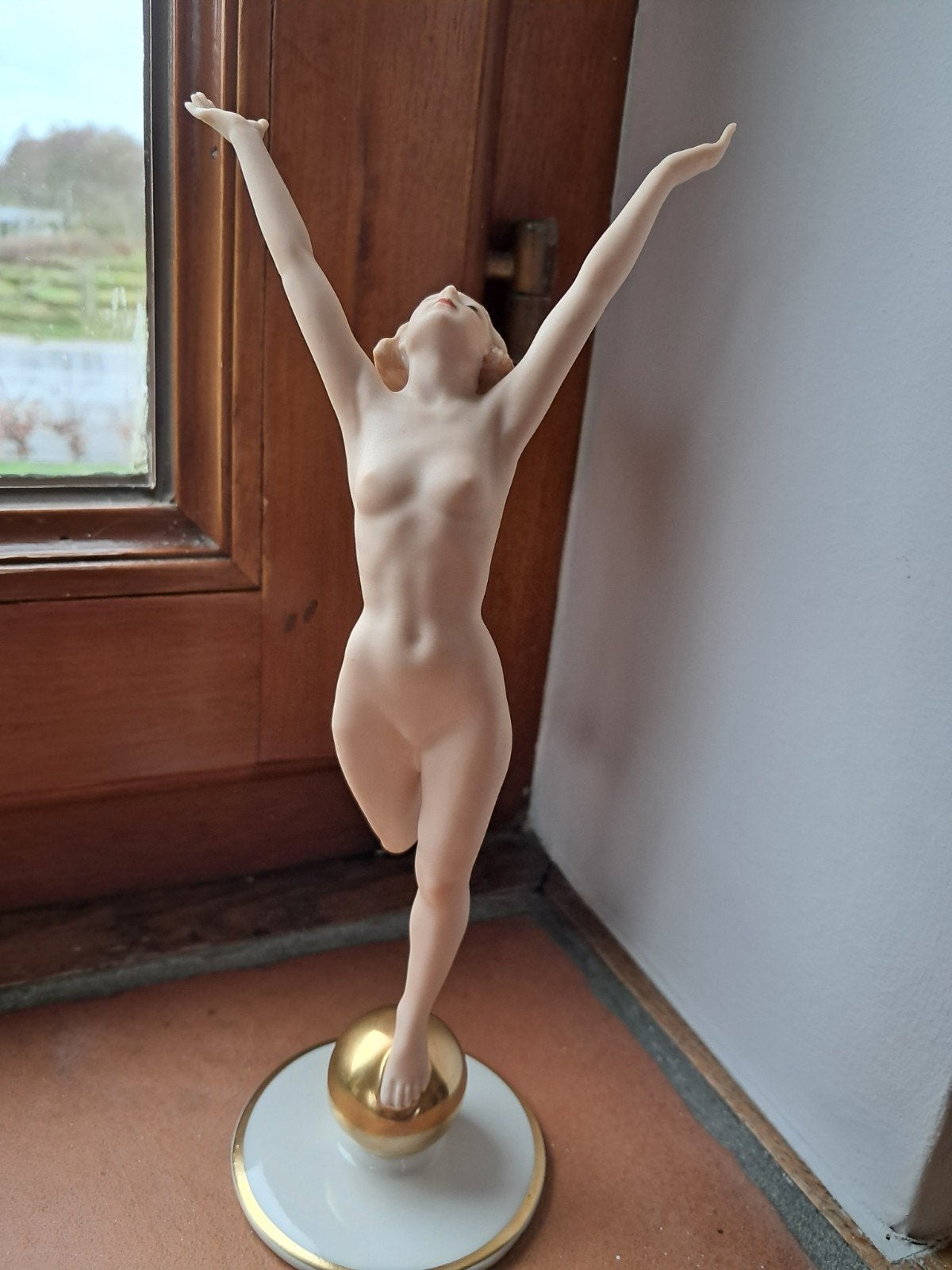 Art déco année 1930 danseuse porcelaine " l'enfant du Soleil, Antiquités & Art, Art | Sculptures & Bois, Enlèvement