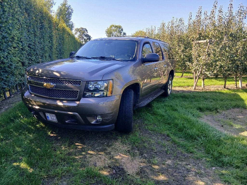 Chevrolet Suburban 2012, lichte vracht, Auto's, Automaat, 3500 kg, Verwarmde buitenspiegels, Beige