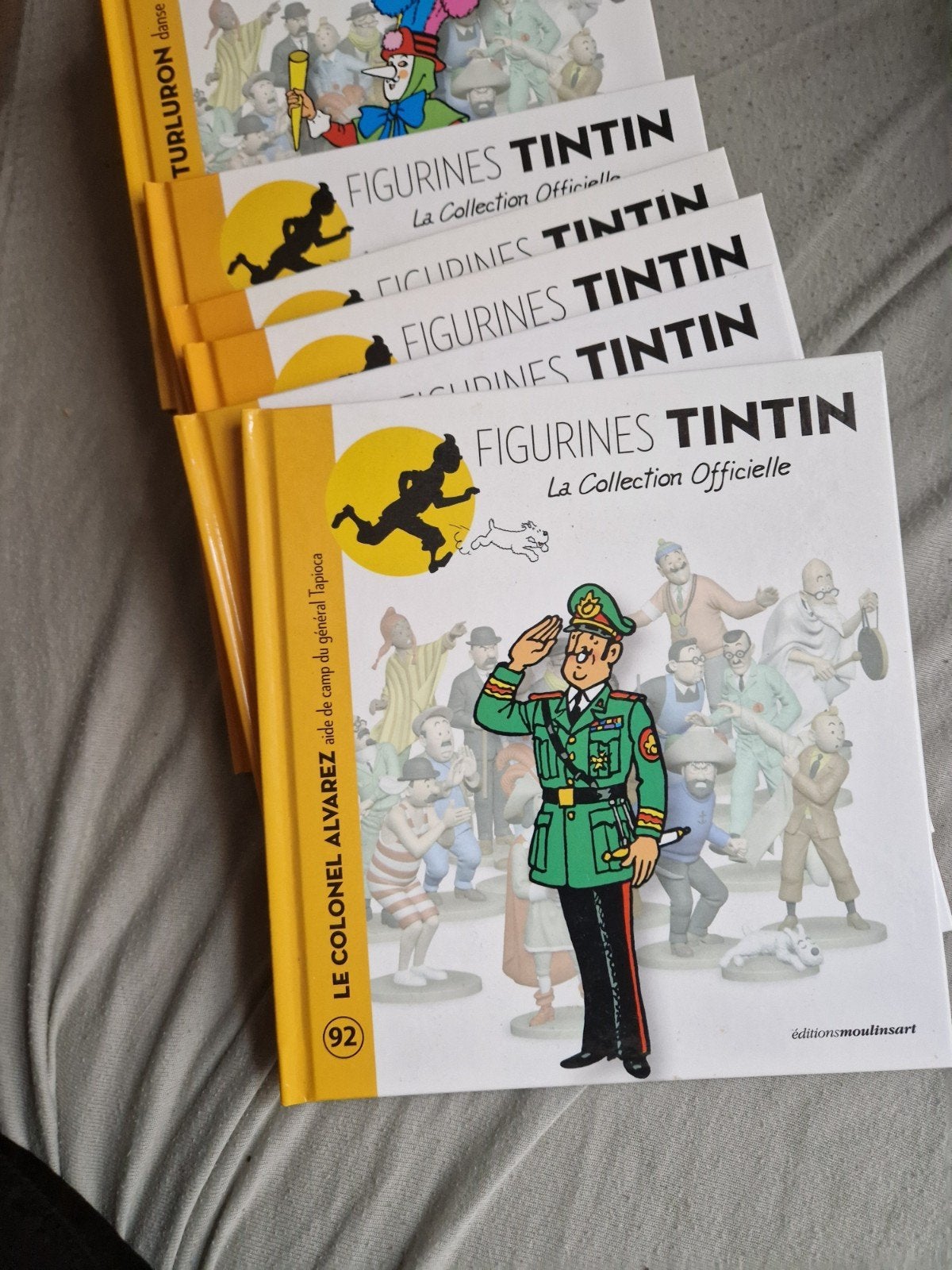 livre des figurines Tintin avec certificats, Enlèvement, Comme neuf