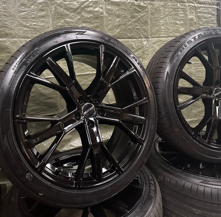 ZGAN 20 inch Volvo / Ford velgen met nieuwe zomerbanden, Auto-onderdelen, Ophalen, 20 inch, Zomerbanden, Velg(en)