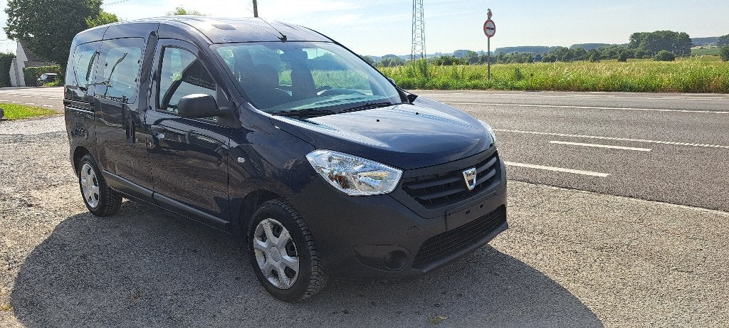 DACIA DOKKER, Autos, Achat, Boîte manuelle, Noir, 5 portes