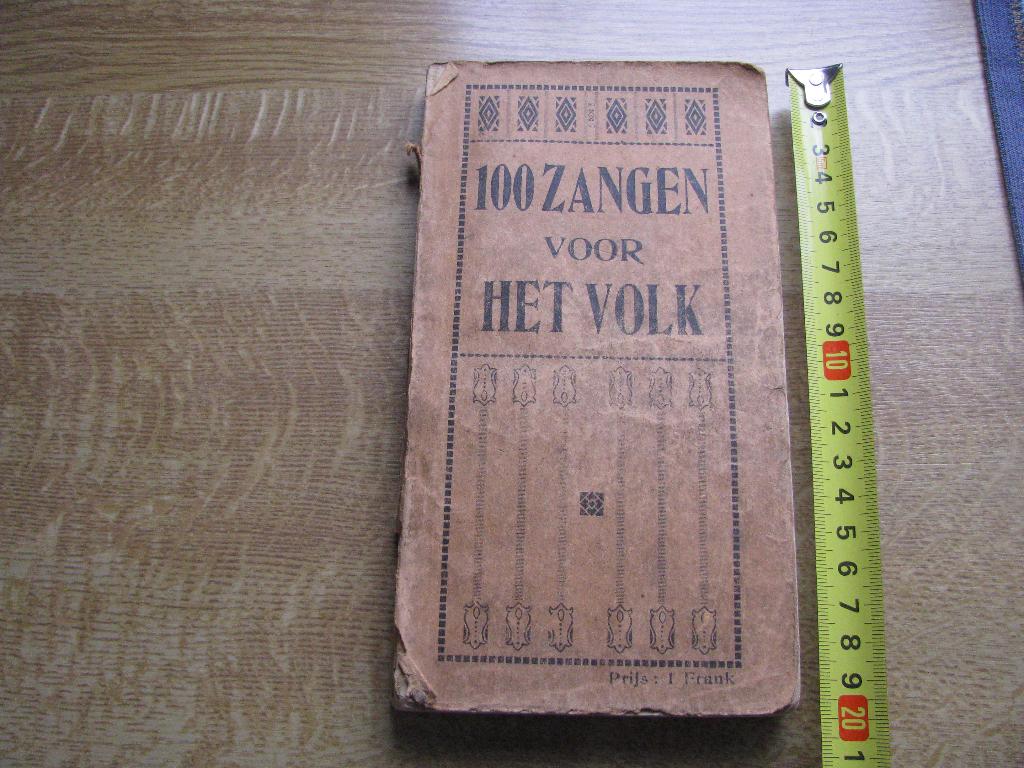 100 zangen voor het volk 1 psalmen, Boeken, Godsdienst en Theologie, Ophalen of Verzenden, Gelezen, Christendom | Katholiek