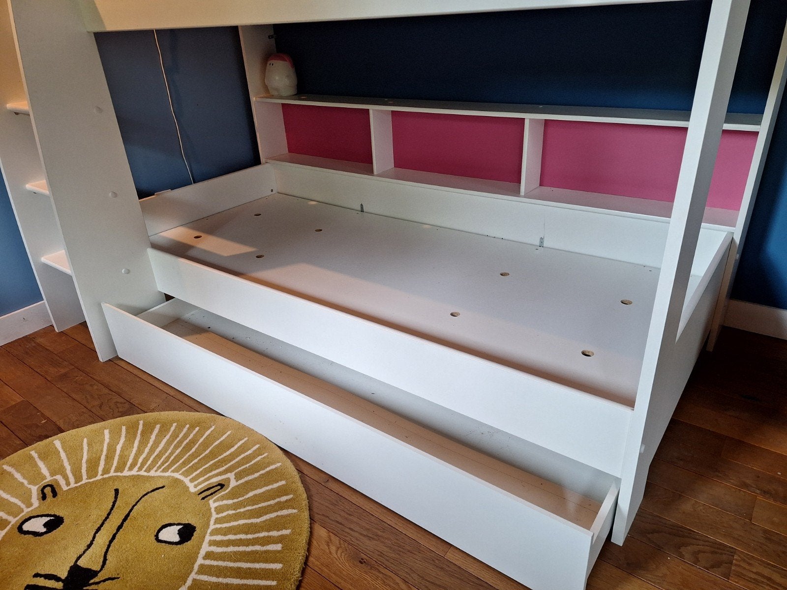 Ikea stapelbed wit met roze/blauwe kastjes, Ophalen, Gebruikt, Stapelbed