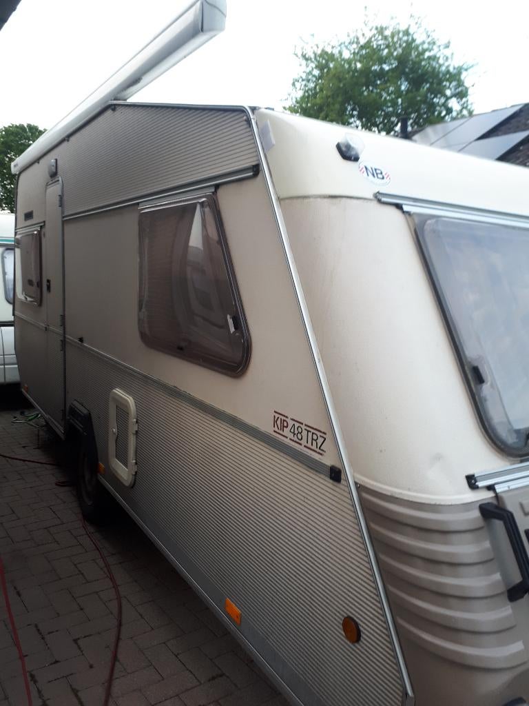 Kip 4 persoons voortent.luifel, Caravans en Kamperen, Caravans, Rondzit, Kip, 750 - 1000 kg, Particulier