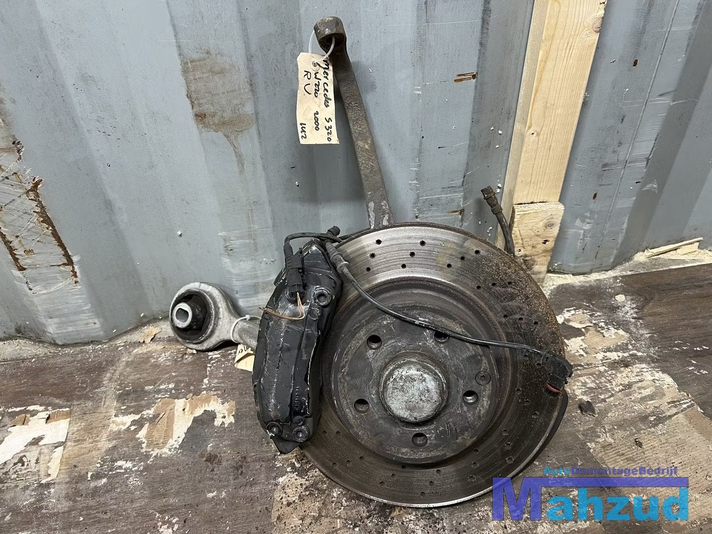 MERCEDES S-KLASSE W220 rechts voor wiellager remklauw 1998-2, Gebruikt, Mercedes-Benz AG, Mercedes-Benz, Mercedesstrasse 120
70372  Stuttgart, DE