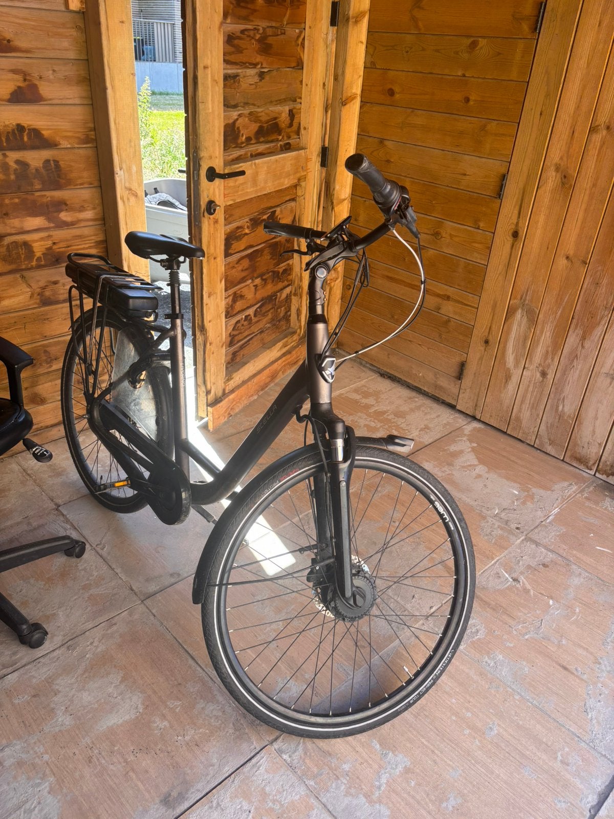Elektrische fiets, Fietsen en Brommers, Elektrische fietsen, Zo goed als nieuw, 51 tot 55 cm, 50 km per accu of meer, Ophalen