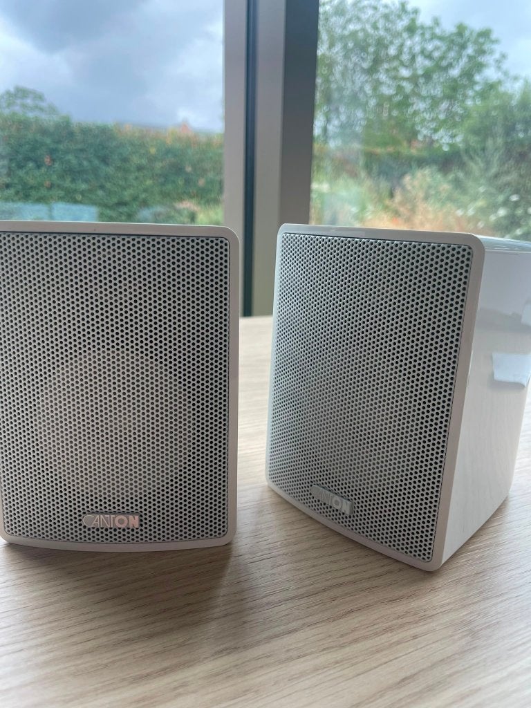 Canton Plus MX.3 luidsprekers (2 stuks), Audio, Tv en Foto, Luidsprekerboxen, Inclusief muurbeugels, Speakerset, Nieuw, 60 tot 120 watt